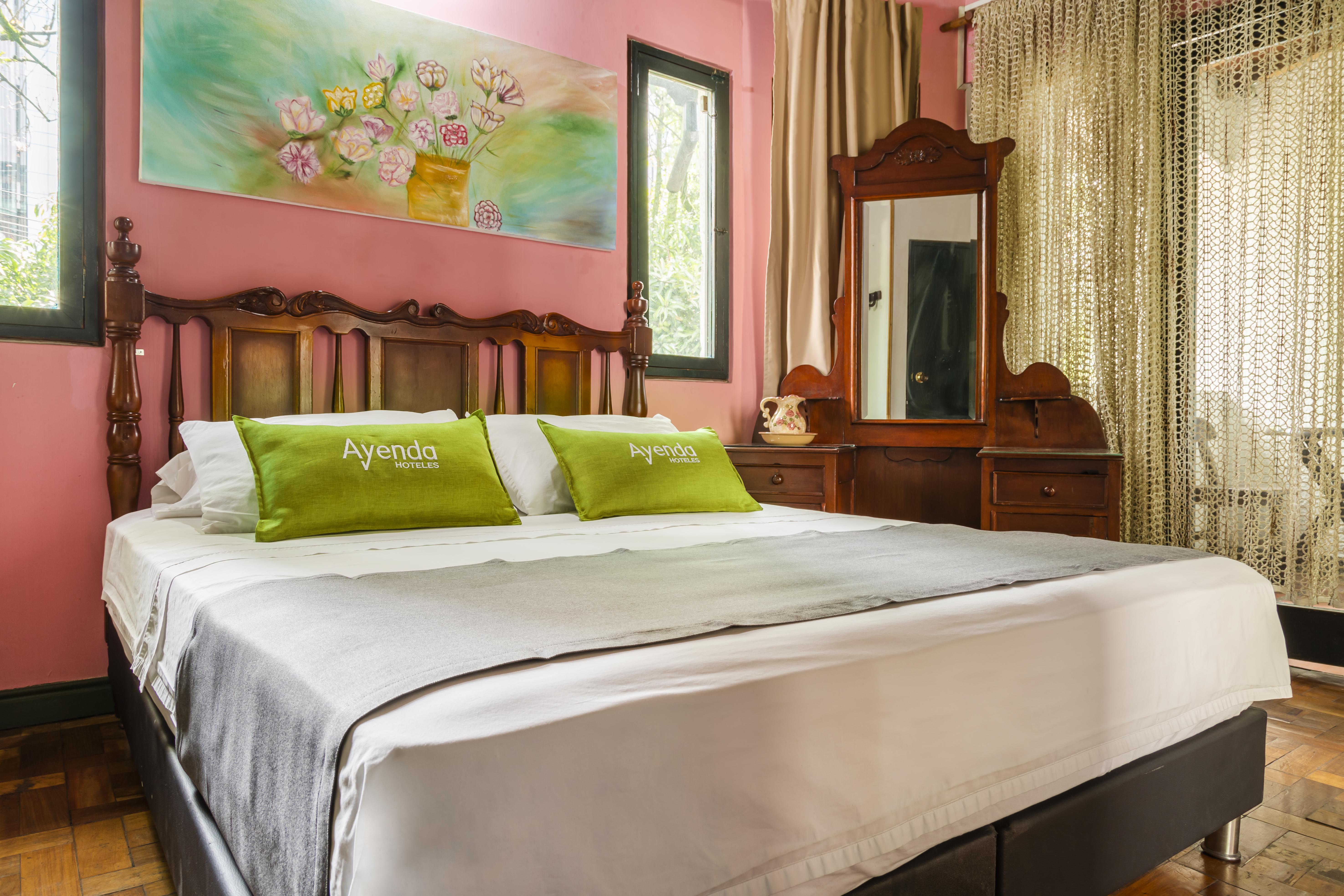 Hotel Ayenda Habana Vieja 1221 à Medellín Extérieur photo