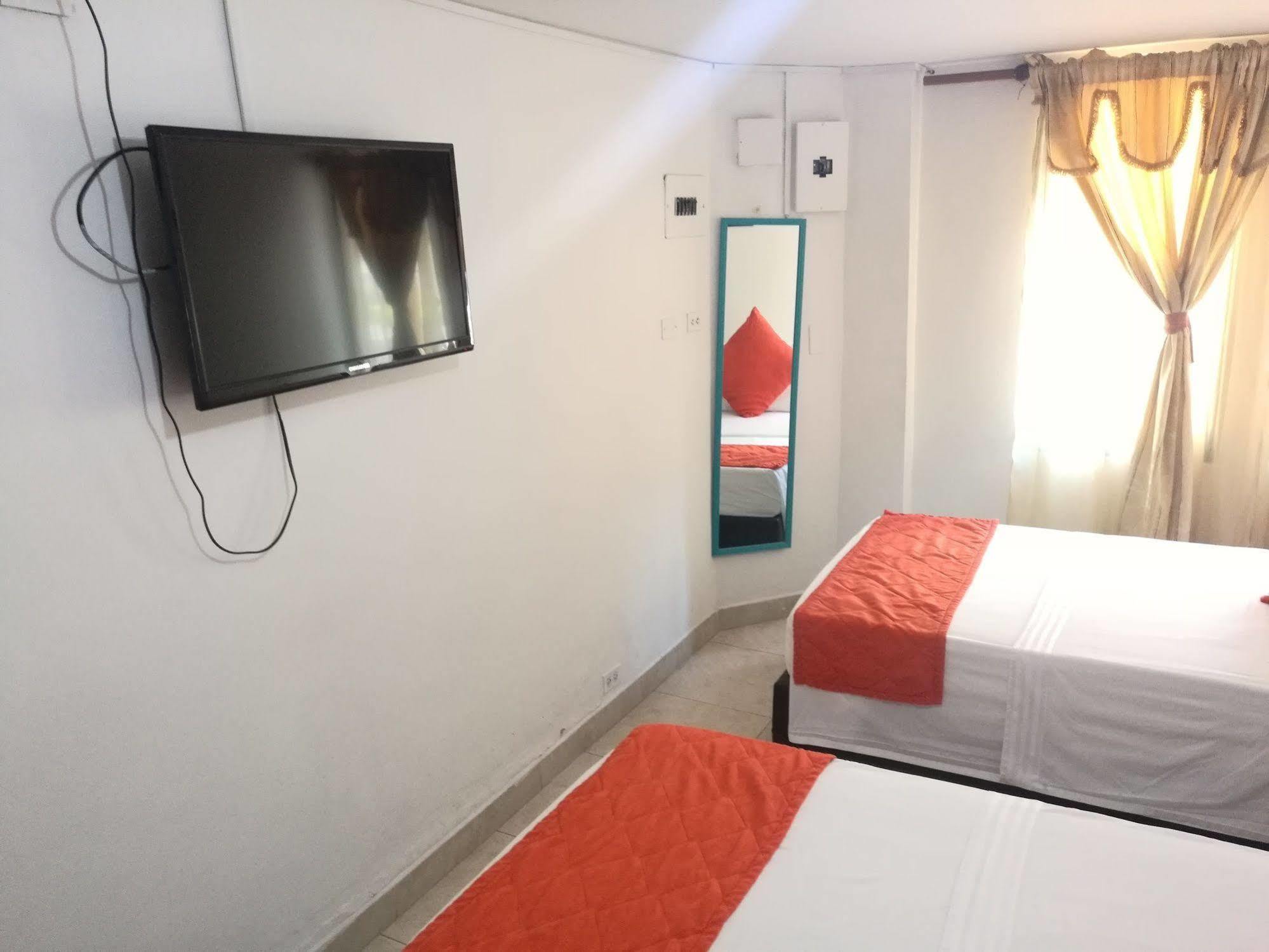 Hotel Ayenda Habana Vieja 1221 à Medellín Extérieur photo
