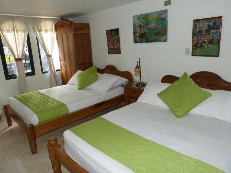 Hotel Ayenda Habana Vieja 1221 à Medellín Extérieur photo