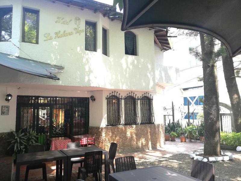 Hotel Ayenda Habana Vieja 1221 à Medellín Extérieur photo